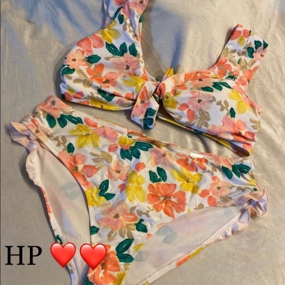 Time and Tru Other - Time and Tru NWOT size 1X (16W-18W) pretty 2 piece Bikini. floral print